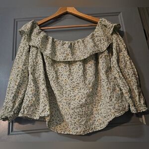 a.n.a. xxl floral green top 67% cotton 33% rayon